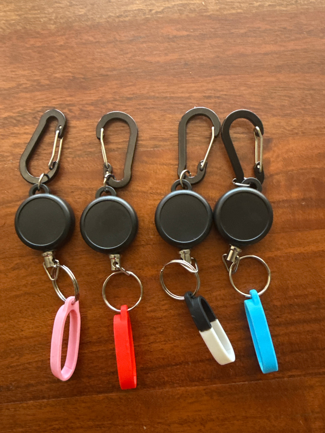 Retractable vape tether